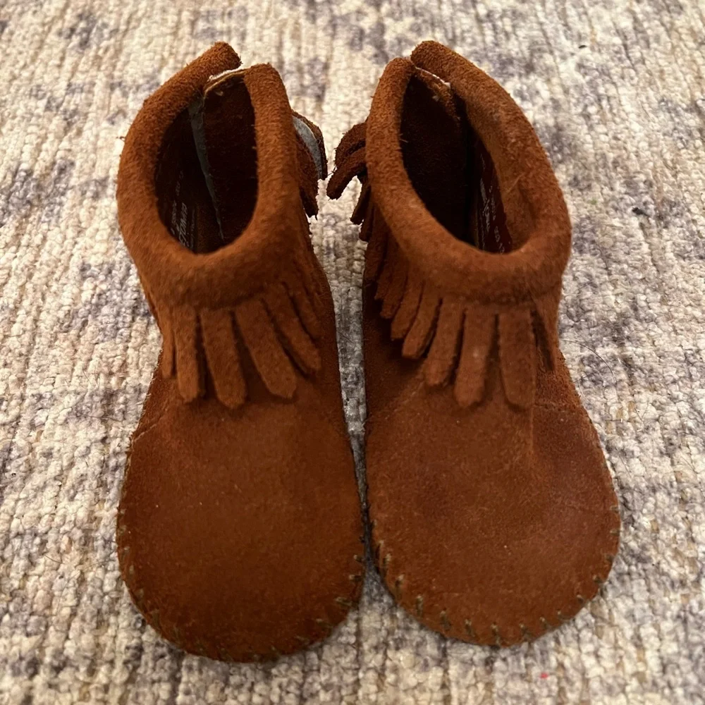 Minnetonka back flap bootie